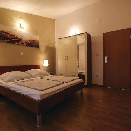 Ferienhaus Holiday Home Okrug Gornji 73 With Outdoor Swimmingpool *