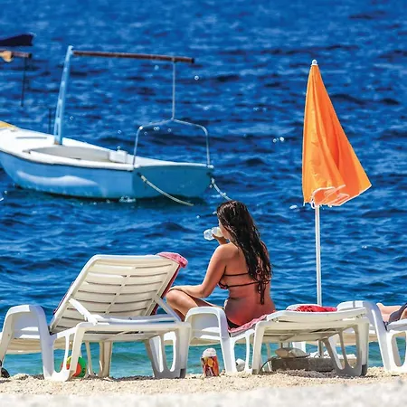 Okrug Gornji 73 With Outdoor Swimmingpool