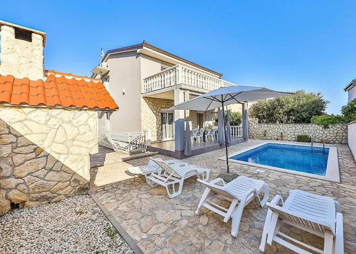 Okrug Gornji 73 With Outdoor Swimmingpool Trogir