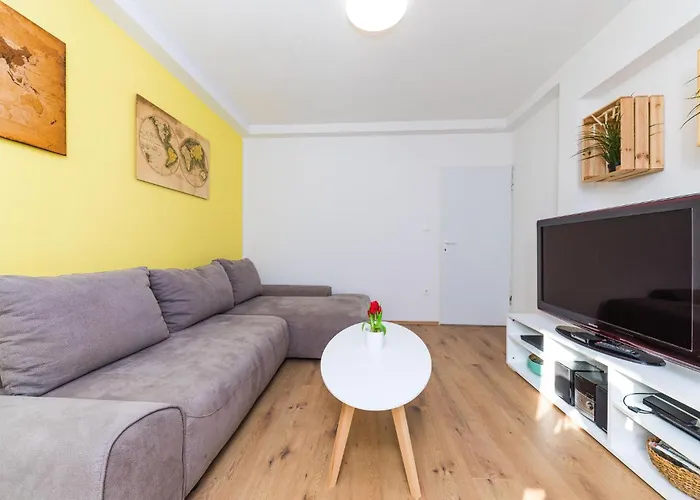 Vakantiehuis Okrug Gornji 73 With Outdoor Swimmingpool Trogir